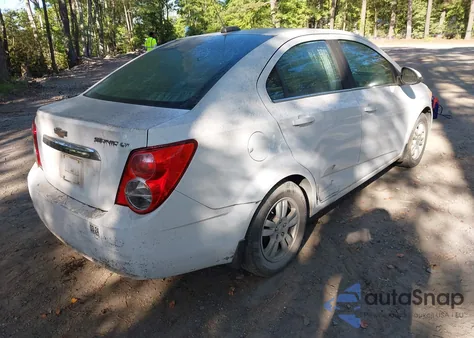 2015 Chevrolet Sonic Lt Auto из США, поврежденный, VIN 1G1JC5SH5F4154631